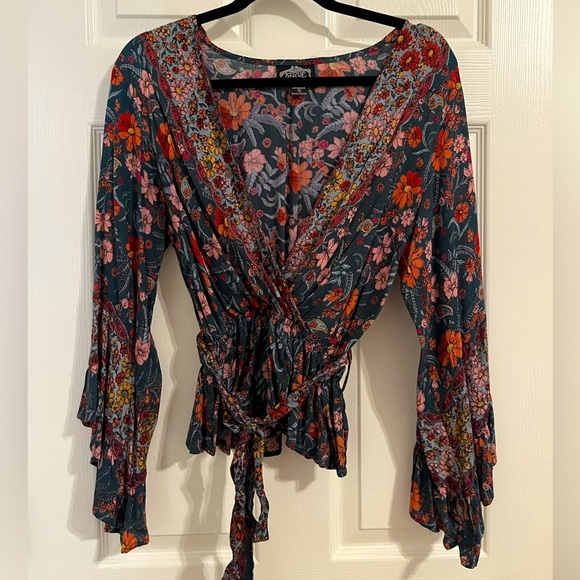 Francesca’s | Floral Faux Wrap Blouse Size Small Boho Bohemian - Picture 3 of 6